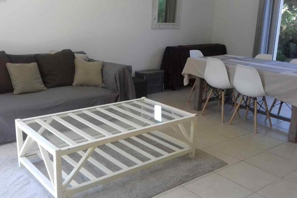 Bastide Au Pieds Des Alpilles St Remy De Provence Piscine Partagee Dans Residence Сен-Реми-де-Прованс Экстерьер фото